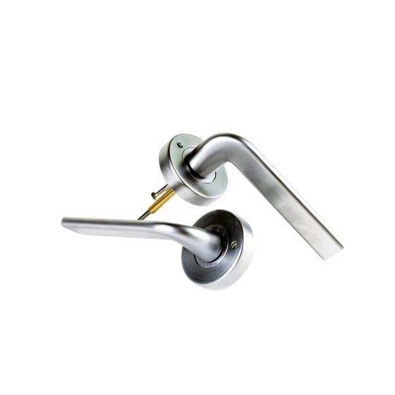 VELOCITY PRIVACY SET & L4 LEVER TP residential leverset in a sleek metallic finish, ideal for modern door hardware applications.