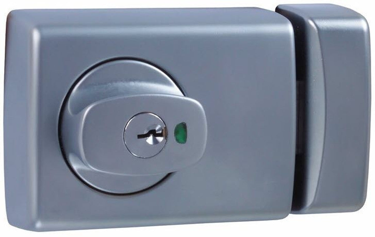 001 WITH KNOB TIMBER FRAME STRIKE TP CP deadlatch in chrome finish, featuring a double cylinder lock and safety indicator for secure door locking.
